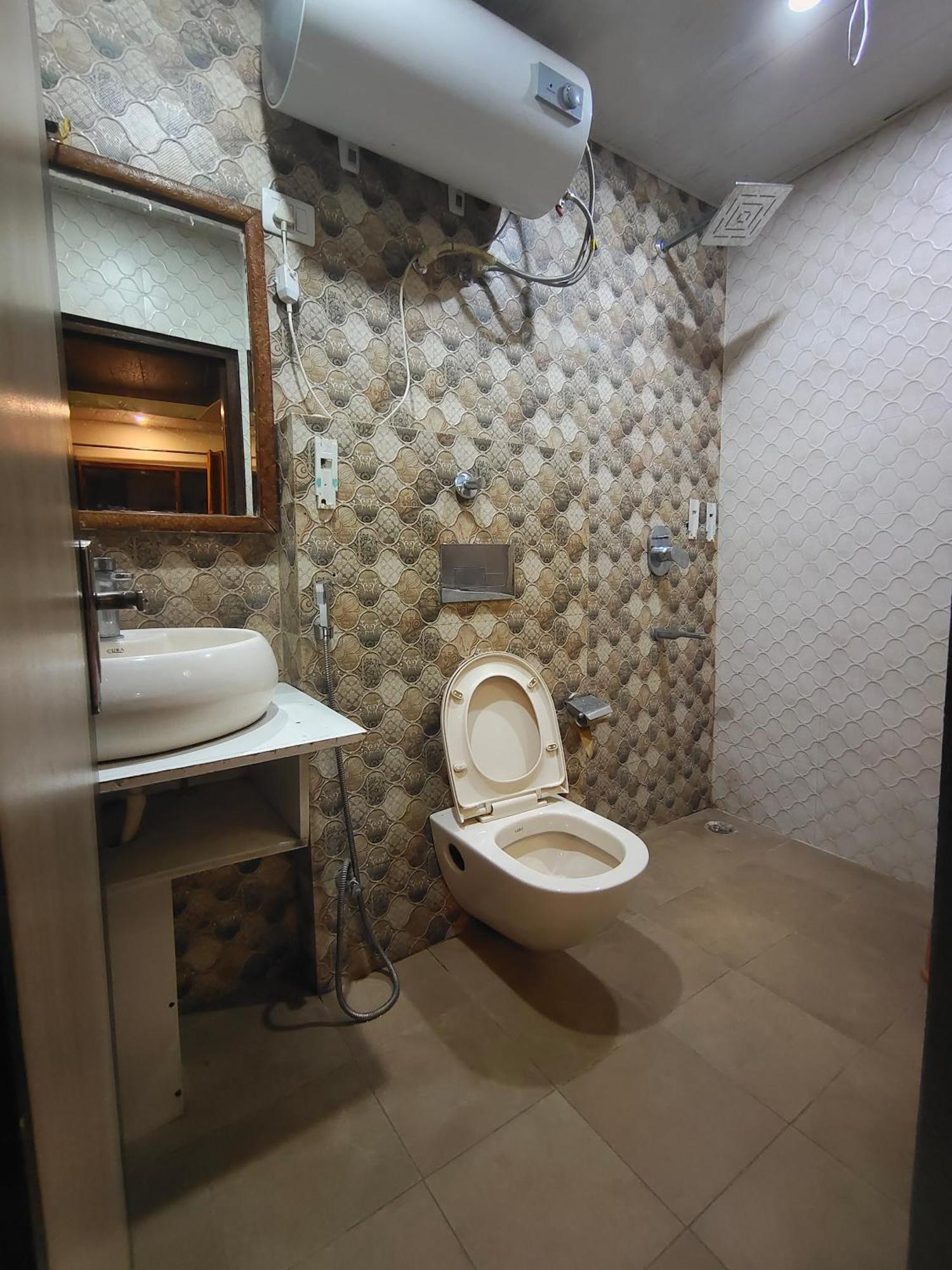 Mountain Zest-Simla Royale Near Mall Road-Free Pickup From Railway Station Simla Exterior foto