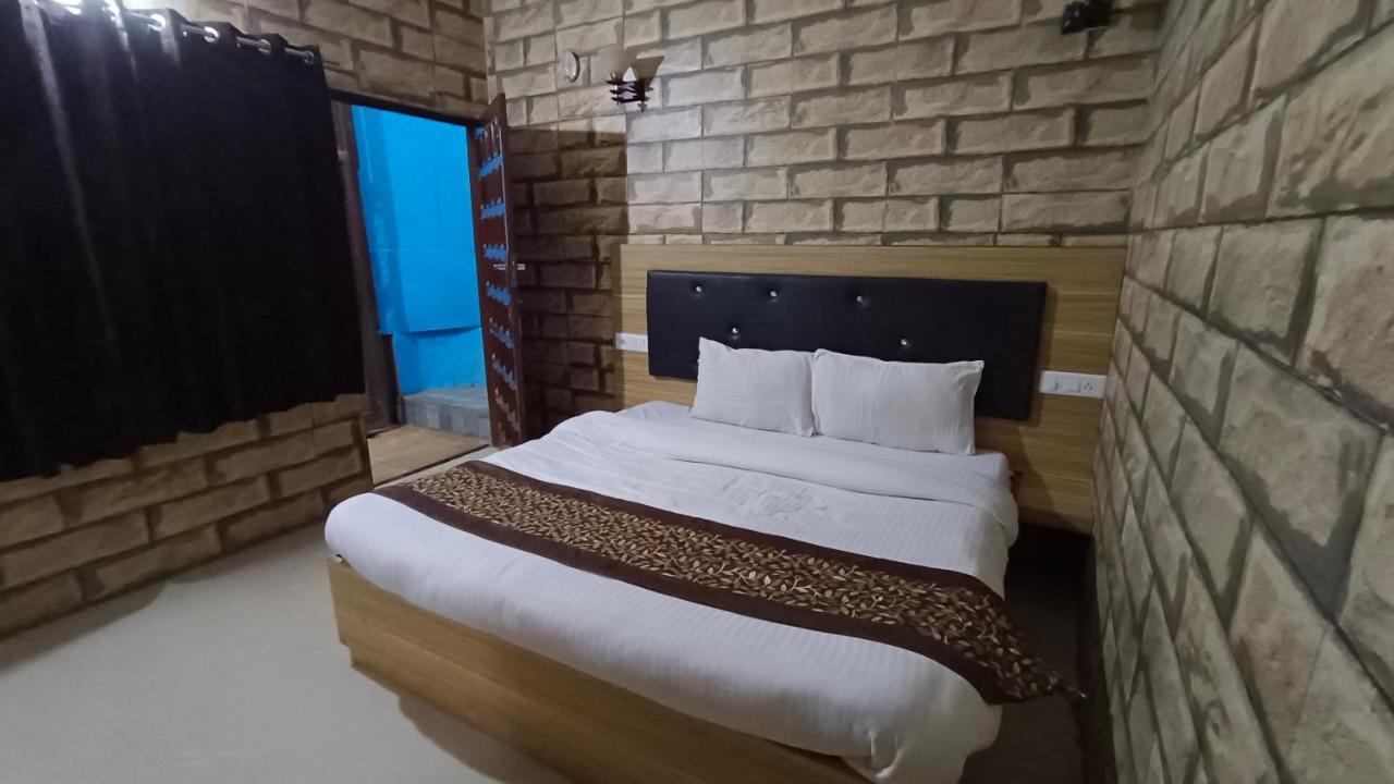 Mountain Zest-Simla Royale Near Mall Road-Free Pickup From Railway Station Simla Exterior foto